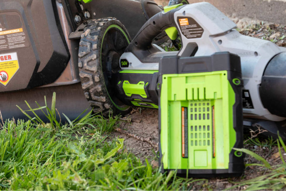 how-to-charge-maintain-lawn-mower-batteries