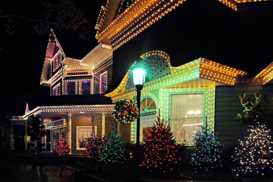 The best solar Christmas lights ideas to holidazzle your yard