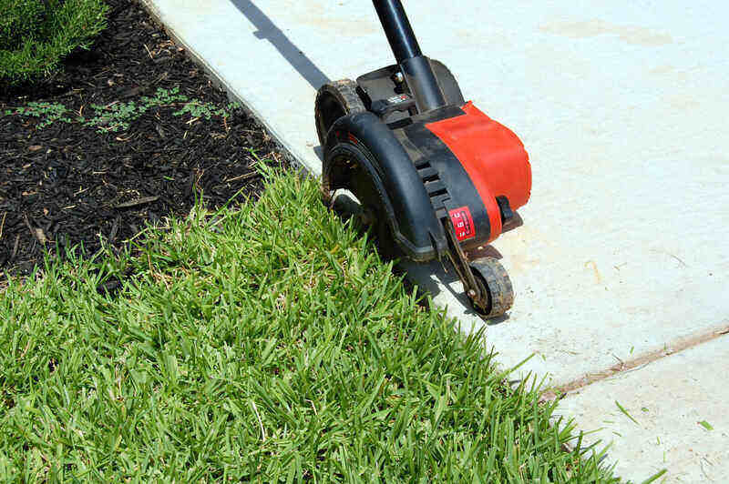 11 Essential Lawn Care Tools for Homeowners