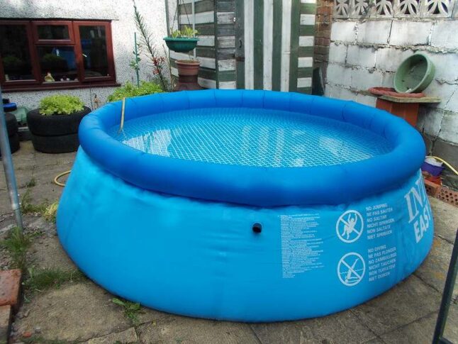 How to Protect Grass from an Inflatable Pool