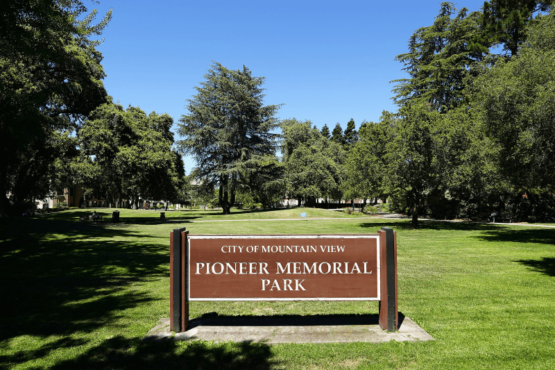 A sign for Pioneer Memorial Park in Mountain View, California