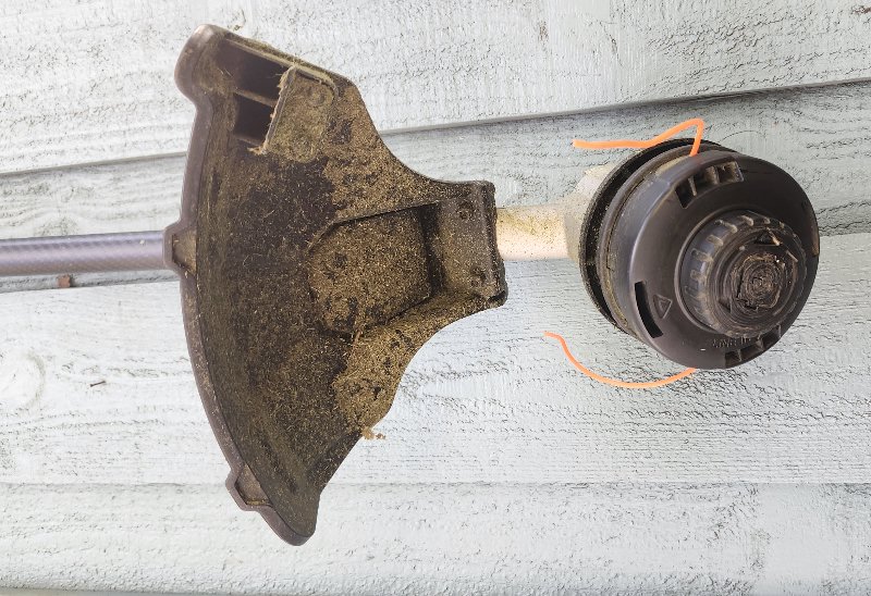 closeup of head of enhulk string trimmer